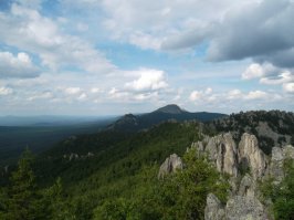 Была летом - вид на Откликной гребень с Двуглавой сопки.