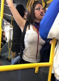Женщина может собраться на свидание гораздо дешевле. ))