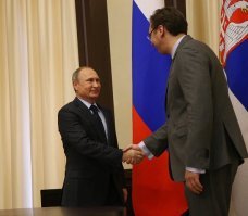 А у кого нет волос и ростом не вышел?