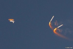 Конечно! И внешний топливный бак с более чем двумя миллионами литров жидкого водорода и кислорода - тоже для красоты.