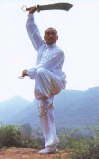 Ну и? Красный диплом совсем не обязательно Гарантирует что его владелец на Отлично использует свой Разум.

У человека в памяти может быть множество знаний , информации, но они просто могут лежать мёртвым грузом, как тяжёлая булава великана у ног карлика, который и замахнутся ею то не сможет, не то что кого то сразить .
У другого наоборот знаний мизер, но он ими владеет и распоряжается как Шаолинь своим мечом!