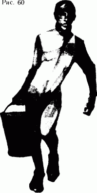 Причём тут доколупатся?? Ты немного не въезжаешь))

Кираса , как я понял это  латы, металлический панцирь на спину и грудь.
Т.е. нагрузка распределена более менее равномерно.
Для простоты понимания. Два ведра воды , по одному на каждую руку, нести гораздо легче чем одно ведро. 
Неся одно ведро тебя постоянно будет косоёбить в одну сторону, баланса не будет.

Так же и с сиськами(большими и тяжёлыми) , они тянут постоянно вперёд, напрягая очень сильно мышцы спины.