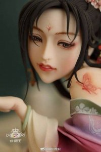 Безвкусная хрень во всех смыслах. Учитесь арабы у китайцев:
На Международной выставке "Cake International" команда Чжоу И за торт "Императрица Китая династии Чжоу" получила золотую медаль. Сладкий шедевр создан в форме сидящей императрицы в традиционной китайской одежде. Рядом с ней дворцовый фонарь, курильница, ширма и т. д. Все скульптуры съедобны.