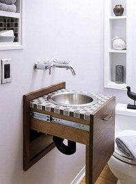 И задвигается .... ???
К соседу? Или на лестничную площадку? Не, на кухню, овощи мыть.