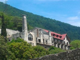 Гагрипш. Осколки советской архитектуры