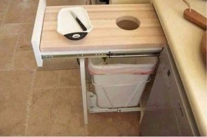 Боюсь сельские жители неправильно поймут предназначение сего отверстия:)