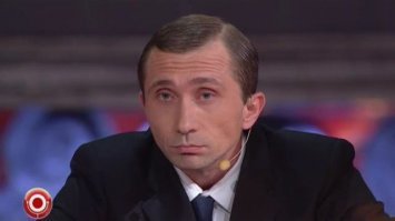 Двойники говорите.
Керчанин Дмитрий Грачёв внесён в базу сайта миротворец - за посещение... Крыма.