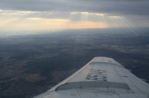 Я как то в самолете начал фотографировать, красиво летели. в Москве пасмурно, и тут мы взлетаем над облаками, красотища. Но многие сидели и переживали, что я использую электронику. Честно сказать я не переживал, а смысл, если катастрофа, то что можно сделать?