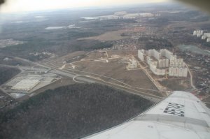 Я как то в самолете начал фотографировать, красиво летели. в Москве пасмурно, и тут мы взлетаем над облаками, красотища. Но многие сидели и переживали, что я использую электронику. Честно сказать я не переживал, а смысл, если катастрофа, то что можно сделать?
