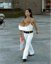 А вот они, эти самые, у нее тоже опухли, или такие и есть