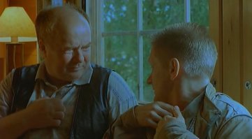 Мне бы ... хлебушка к водочке.