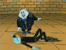 Оно вообще очень плотное и толстое было, это существо. Большая круглая голова, тугой загривок, под кителем складки жира перекатываются. И зубастый рот   до ушей, как у Буратино. 
Напомнило мультик =))) Хотя чего в жизни не бывает.