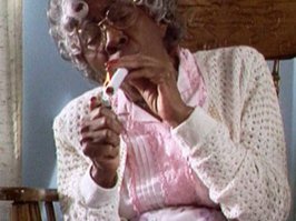 По ходу, бабуся ржала не просто так ;)