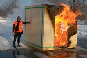 Вот как раз сейчас прогрессивное человечество, в том числе и не зашоренные архитекторы, отказывается от бетона (не возобновляемый ресурс) и заменяет его деревом а конкретно поперечно клееными деревянными плитами (Cross-laminated timber).  Этот материал демонстрирует  лучшие качества дерева и по несущим свойствам соответствует железобетону. Для пущей безопасности при многоэтажном строительстве предусматривается защита из гипсокартонных плит.