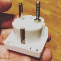 А здесь будет п"здец розетке.