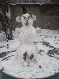 Тоже скучно было,слепили  охранника.