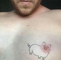 Подборка фотографий с нелепыми татуировками в области соска