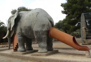 Эти детские площадки - настоящий ночной кошмар всех родителей