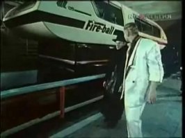 СССР 1986 год поезд (вагон)на магнитной подушке . Снимался в фантастическом телефильме ( что то там с роботами было связано) название не помню.