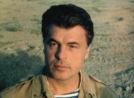 Комиссар Катани в фильме Афганский излом.