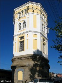 Екатеринбур.
Первая на Уралмаше, вторая в центре на плотинке, третья и четвертая на жд вокзале.