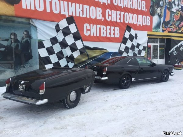 Каждому свое! 
Белочке - орешек! 
Мальчикам - машинки))