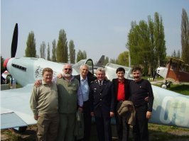 Это Киев,Музей авиации,не помню уже какой праздник лет 10 назад,приезжали "старики".Самолёт за ними этот тот что снимался,летал Быков,он сейчас там стоит в ангаре,стратегическом ,под землёй.Вот только я так и не понял почему на нём зимний камуфляж.
Фото мои :)