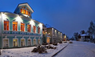 Там получилось такое довольно удачное стечение обстоятельств: встретились два человека, у одного было много замечательных идей, а другой был готов эти идеи профинансировать. И вот что получилось в итоге.