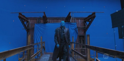 Интересно, как они синее лицо на синем хромокее снимали?