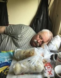 Так вот за что он выхватил в пятак!)))