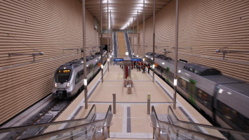 Блин, теперь хочется в Москву приехать в гости, а то у нас в Лейпциге 4 станции метро.))