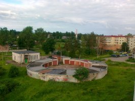 Вот еще гаражи к нему