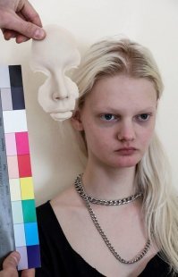 Бл.. Это модель ? Чё такая страшная ?