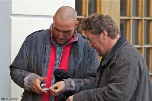 Сейчас всем тяжело.