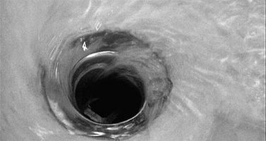 правильно будет не пустота Эридана, а вселенское сливное отверстие