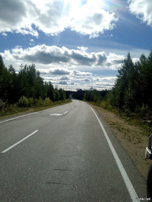 а можно, можно от себя добавить? Здесь фотки из Тувы, Камчатки, Ханты-Мансийска,Карелии,пригорода Питера,Магадана,Саян....
Я поездил по нашей необьятной... Она прекрасна и многогранна!!!