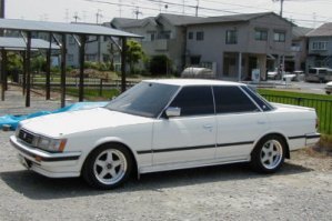 Одни из бандюковых тачек в Приморье в конце 90-х.Все 2.5-3.0л.Тачки-огонь!До сих пор бесценны!