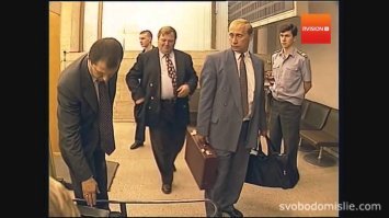 Посмотри в честные глаза подполковника КГБ, в момент когда он был директором ФСБ. И когда взрывались дома в Москве и Волгодонске. И когда его ФСБ просрало мятеж в Дагестане.
А перед этим КГБ просрало СССР.