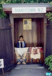 И не стыдно? Общественные туалеты, которые точно удивят