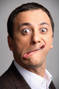 Ей надо вот с этим выступать, они друг друга качественно дополнят.