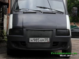 Владелец автомобиля затонировал задние фонари и дважды попал в ДТП за один день