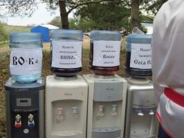 Настенный фигня, вот напольный!