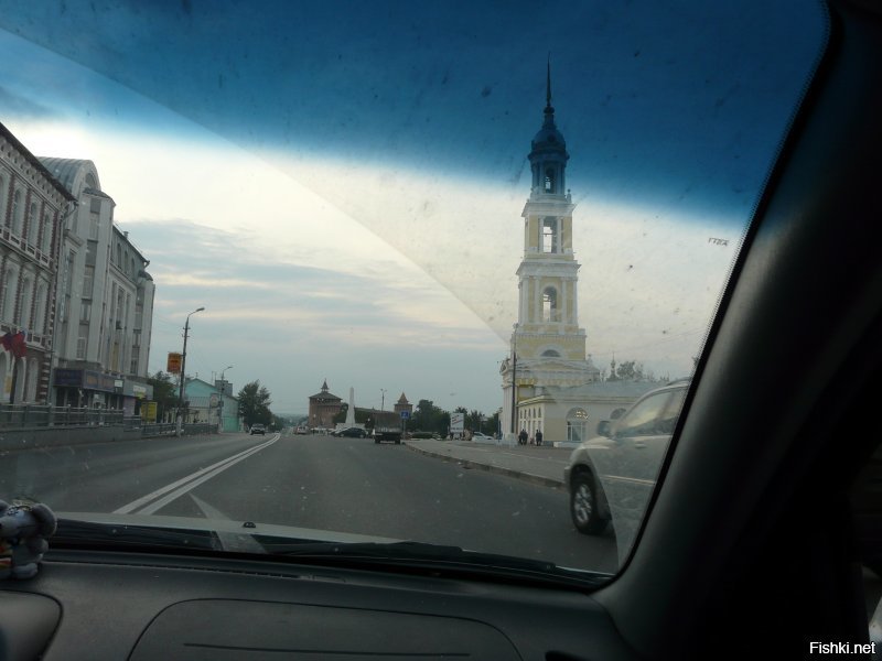Специально для Вас, порылся в "закромах", нарыл несколько фоток. И так встречайте, улицы города.