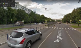 Пропустил пешеходов и получил удар сзади