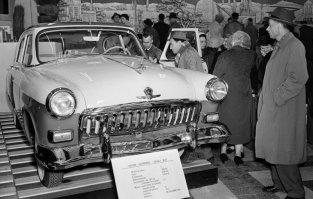 Юрий Деточкин выбирает автомобиль?