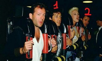 Всегда знал что,у Сталлоне есть брат близнец)