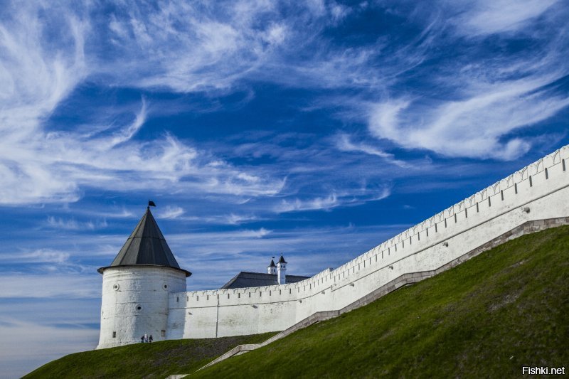 Специально катался в Казань на неделю пофотографировать погулять, оч понравился город.... Вот немного фоток с той поездки, кому интересно есть огромные размеры fullframe с полнокадрового фотоаппарата