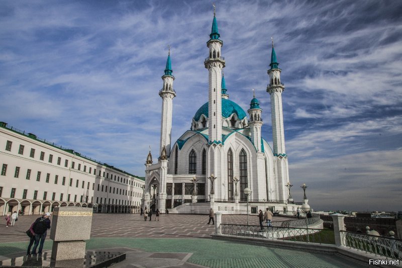 Специально катался в Казань на неделю пофотографировать погулять, оч понравился город.... Вот немного фоток с той поездки, кому интересно есть огромные размеры fullframe с полнокадрового фотоаппарата