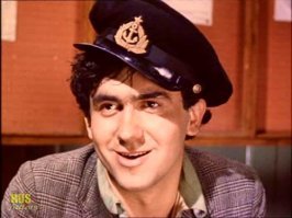 То есть, Лолита, как советская актриса, вас не смутило?
Из Википедии - "Станислав Юрьевич Садальский (род. 8 августа 1951 года, Чкаловское, Чкаловский район, Чувашская АССР, РСФСР, СССР) советский и российский актёр театра и кино."
55 ролей в советском кино.
Надеюсь ответил на ваш вопрос.