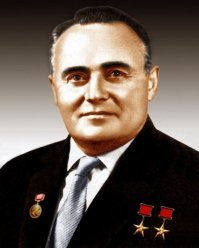 волей и умом одного, было реализовано больше чем сегодня целой толпой "эффективных менеджеров".